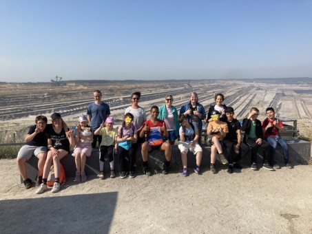 Gruppenfoto vorm Tagebau